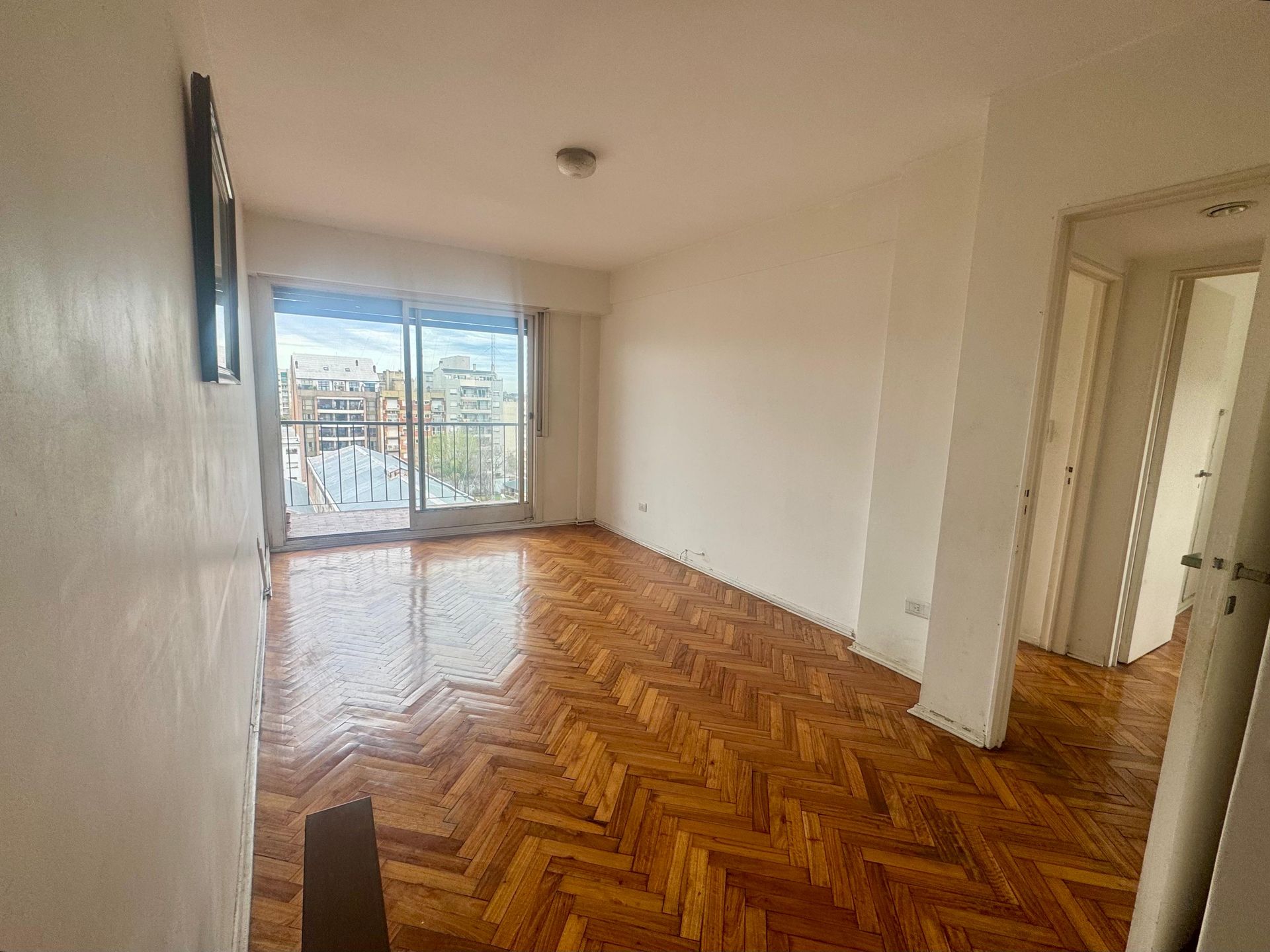 3-room apartment for sale in Olivos with balcony