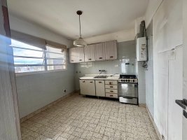 3-room apartment for sale in Olivos with balcony