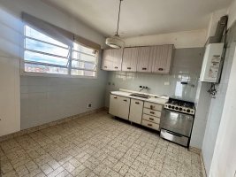 3-room apartment for sale in Olivos with balcony