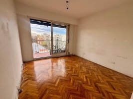 3-room apartment for sale in Olivos with balcony