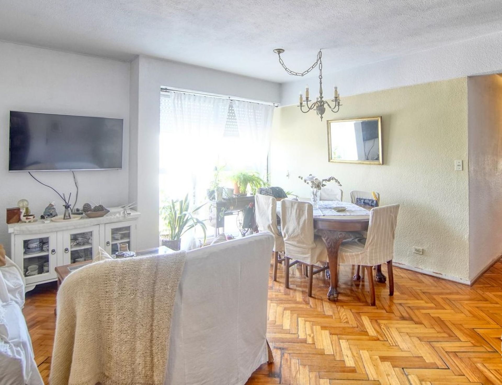 La Lucila Venta Departamento 4 ambientes + cochera