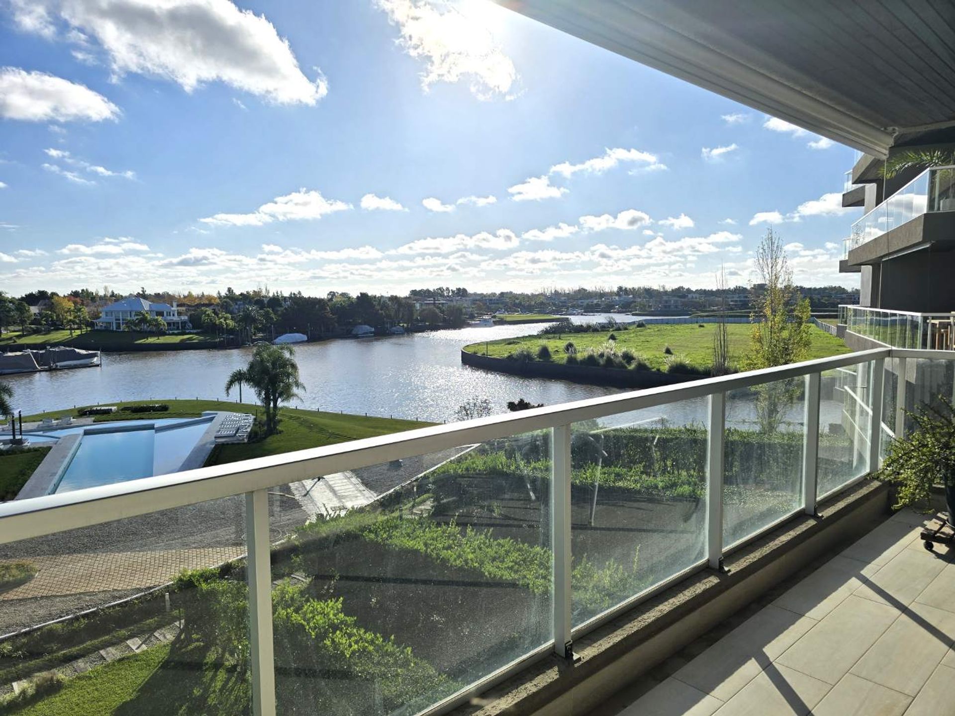 Venta departamento 2 ambientes Acqua Río Nordelta