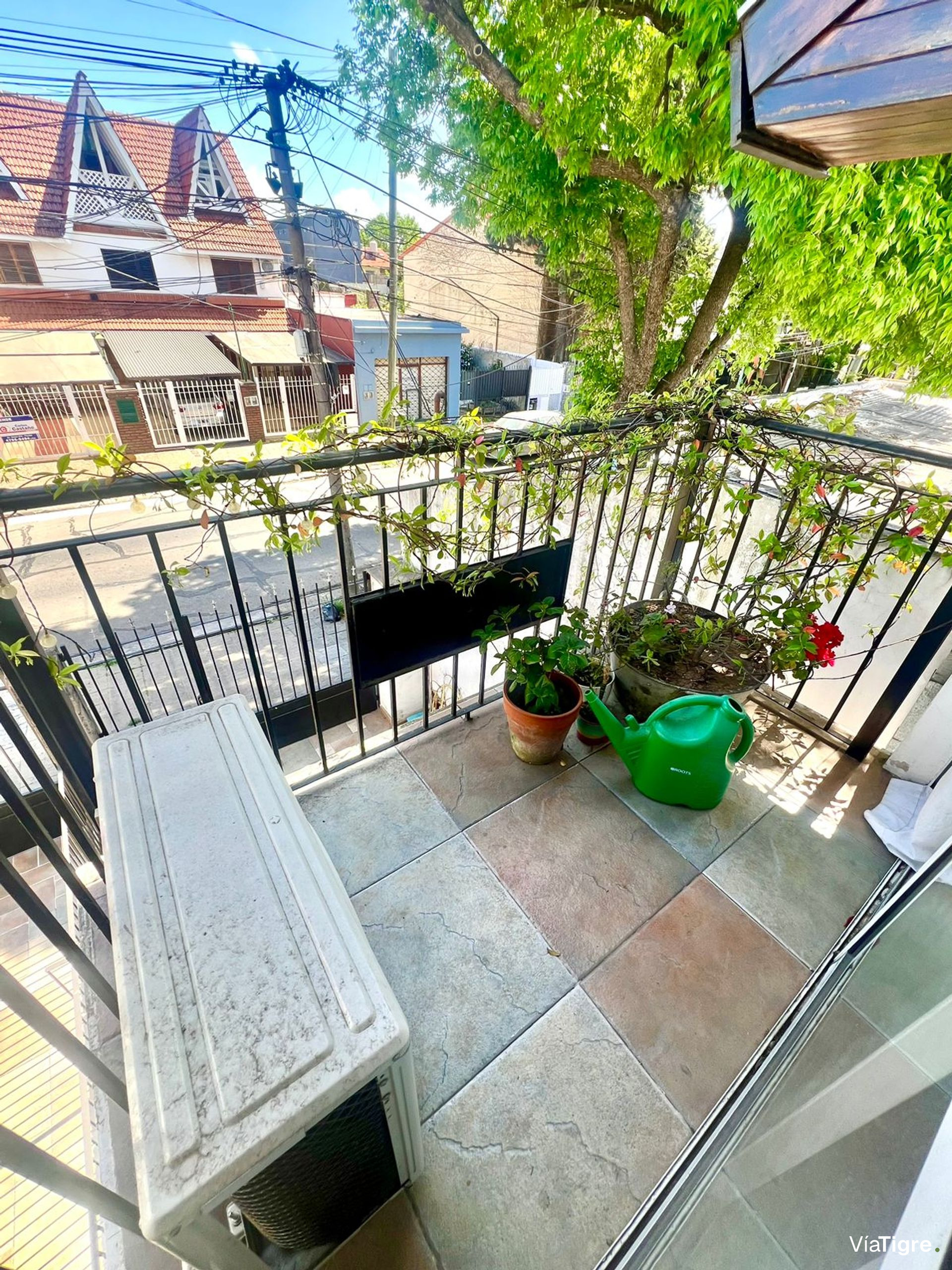 Venta Triplex-4 amb-Cochera-Pileta-Parque-Olivos