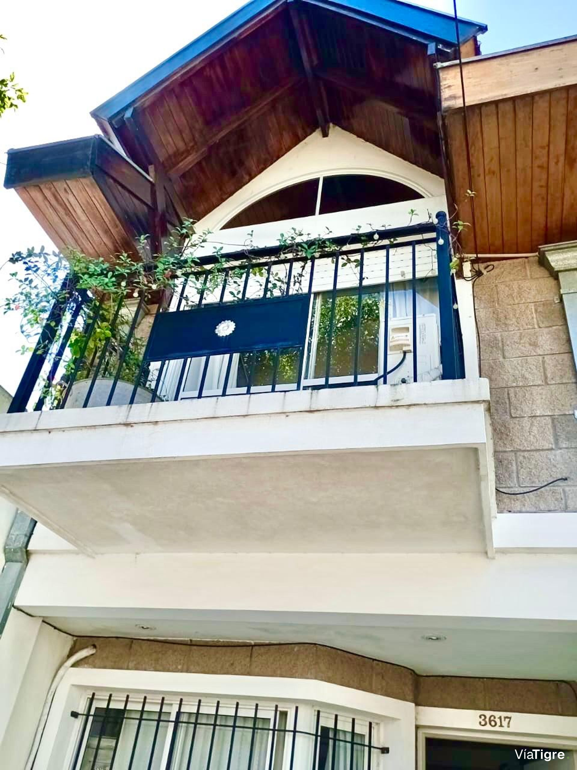 Venta Triplex-4 amb-Cochera-Pileta-Parque-Olivos