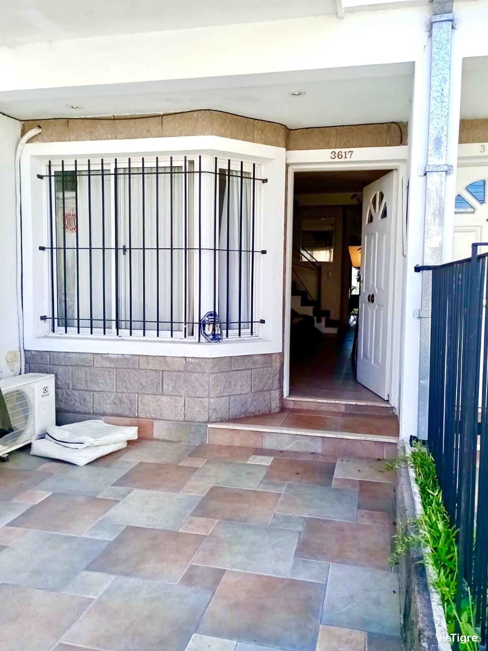 Venta Triplex-4 amb-Cochera-Pileta-Parque-Olivos