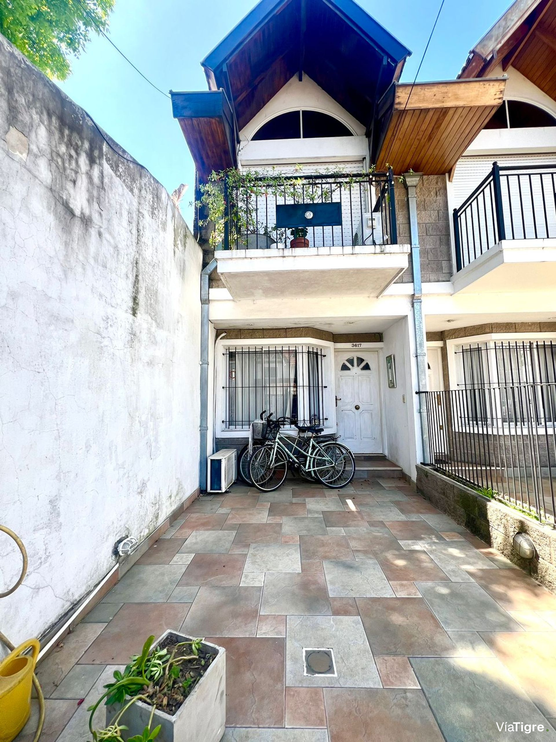 Venta Triplex-4 amb-Cochera-Pileta-Parque-Olivos