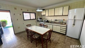 Apartment for sale in Olivos, 4 rooms with garage