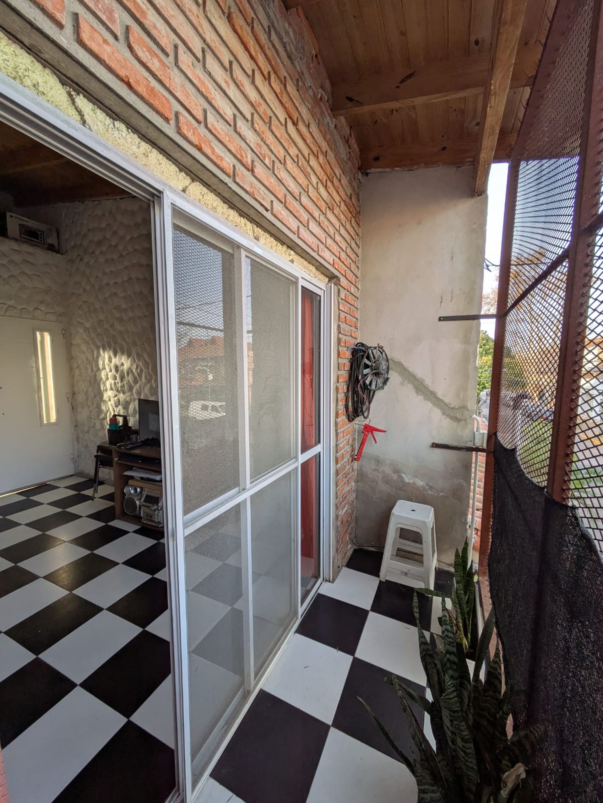 2 Dptos. c/ cochera venta en bloque