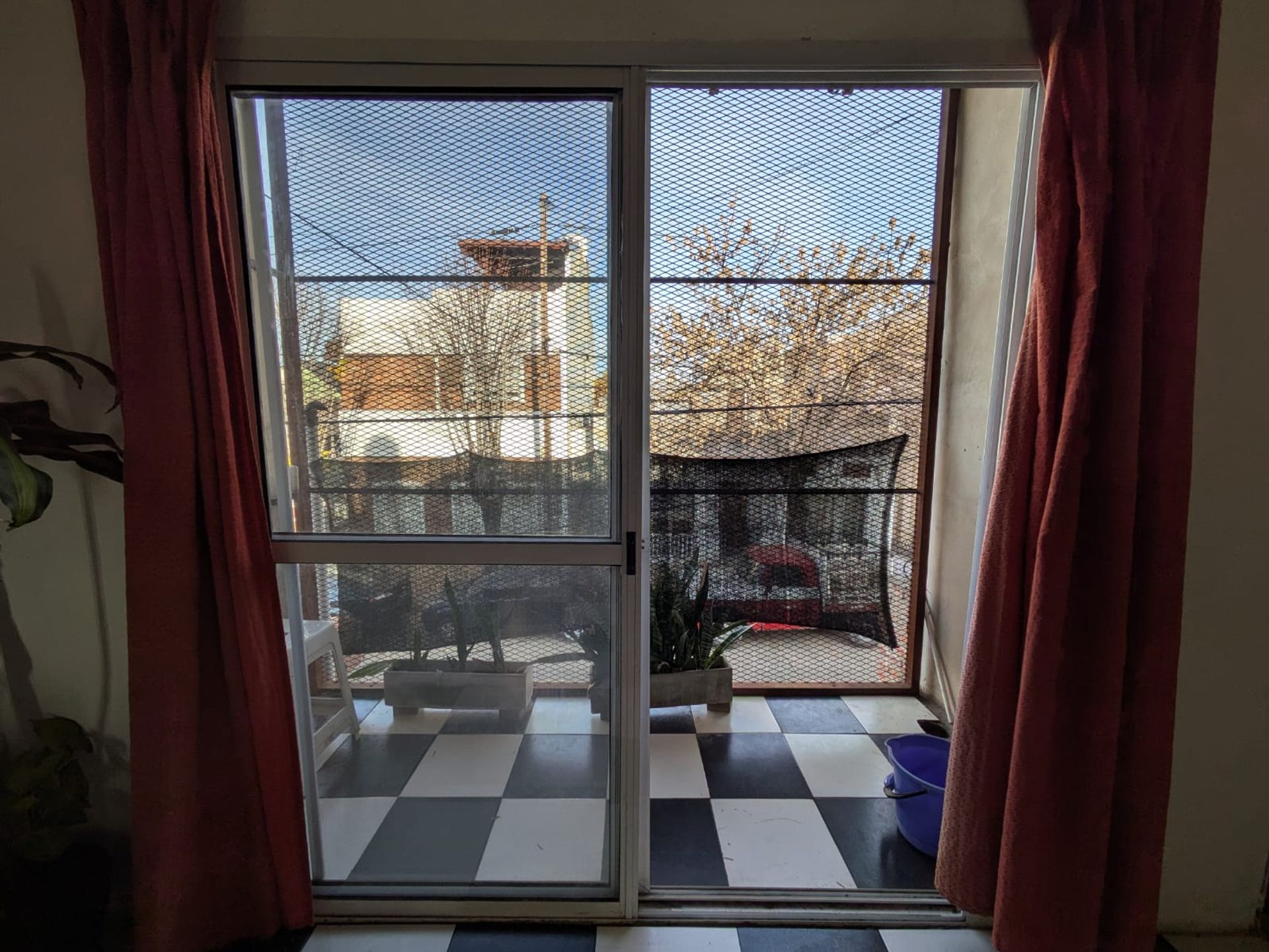 2 Dptos. c/ cochera venta en bloque