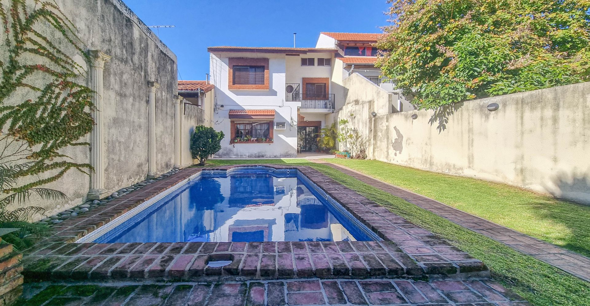 Olivos Sale: 5-room house with pool and BBQ