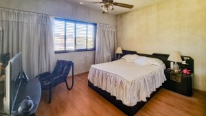 Venta Olivos Casa de 5 ambientes c/ Pileta Quincho