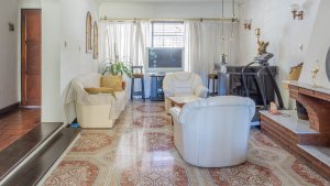 Venta Olivos Casa de 5 ambientes c/ Pileta Quincho
