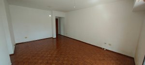 Departamento Tres Ambientes En Alquiler En Olivos