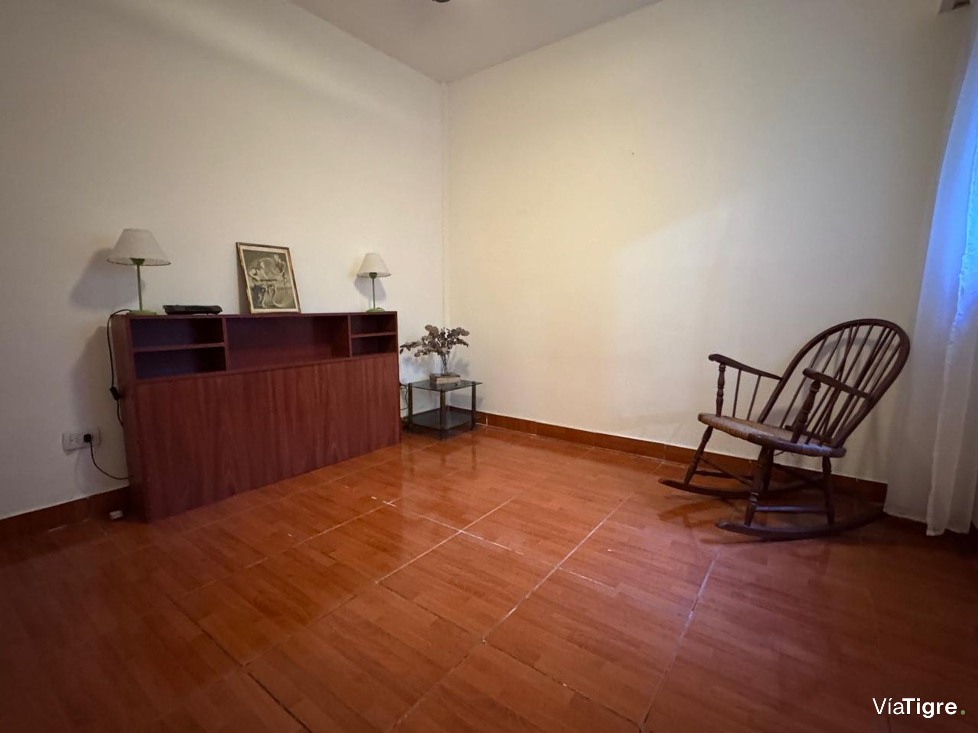 Venta Depto. 2 Amb.c/ Patio En "Olivos'