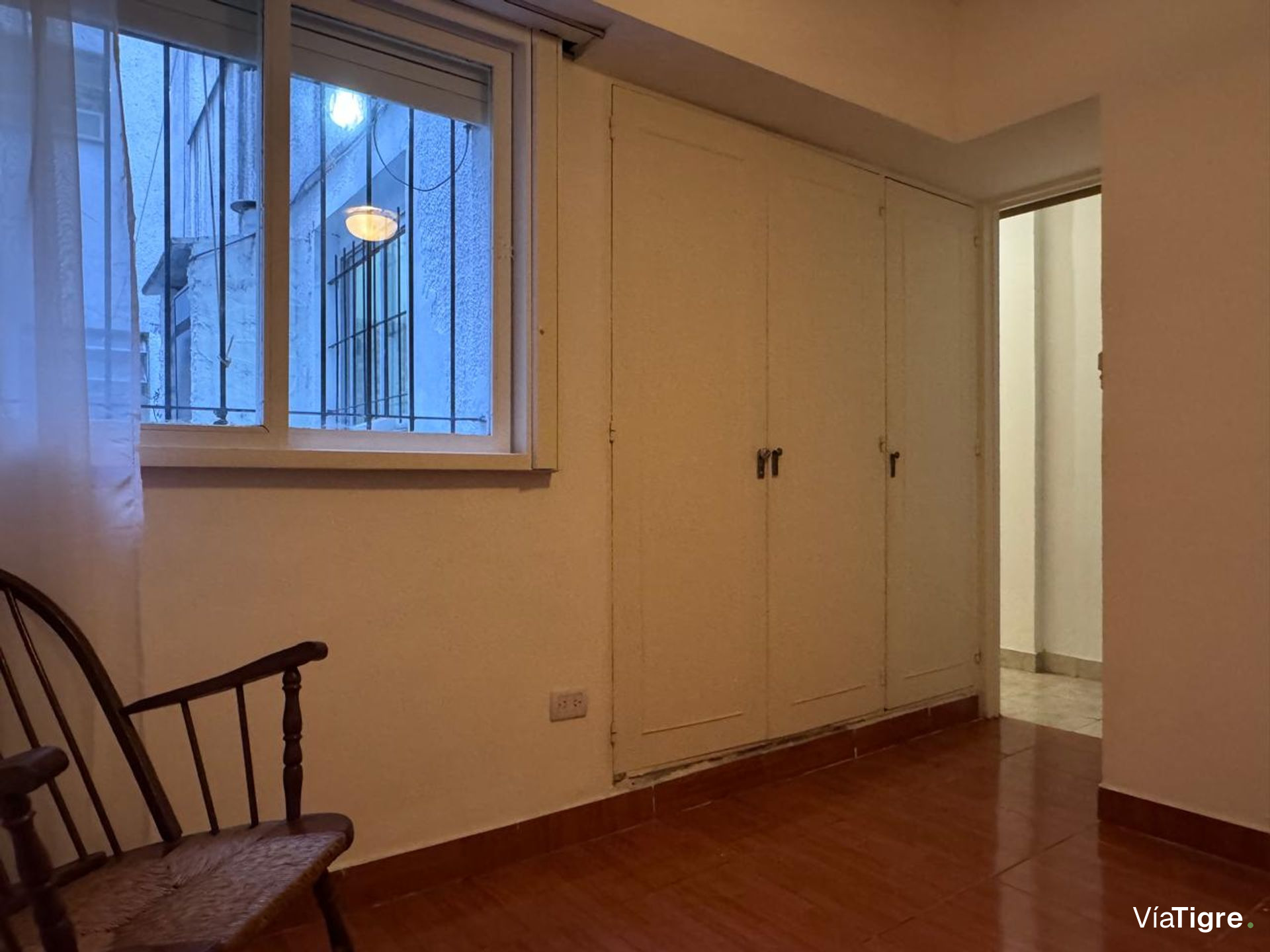 Venta Depto. 2 Amb.c/ Patio En "Olivos'