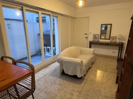 Venta Depto. 2 Amb.c/ Patio En "Olivos'