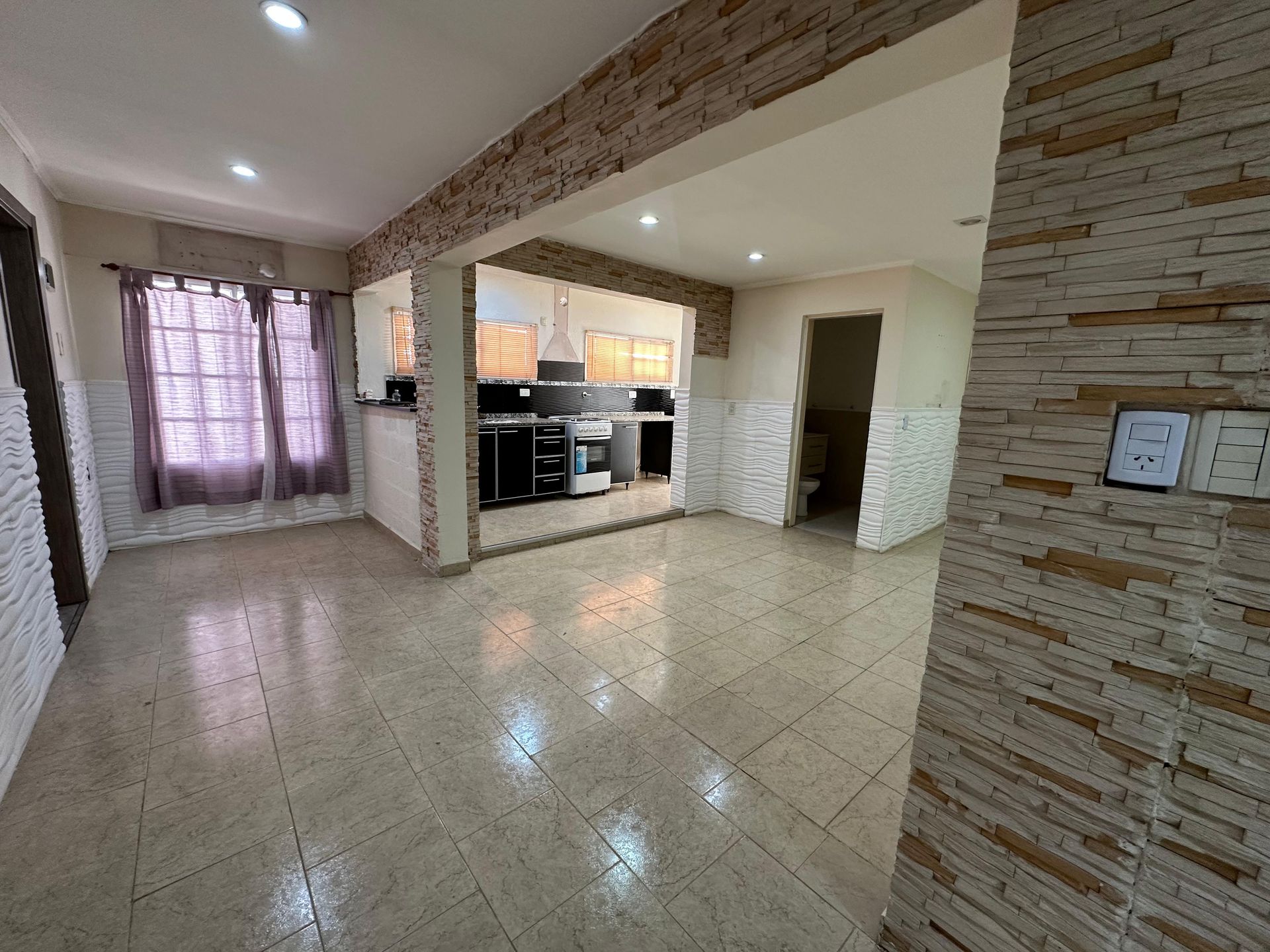 Casa 4 Ambientes Patio Garage Local