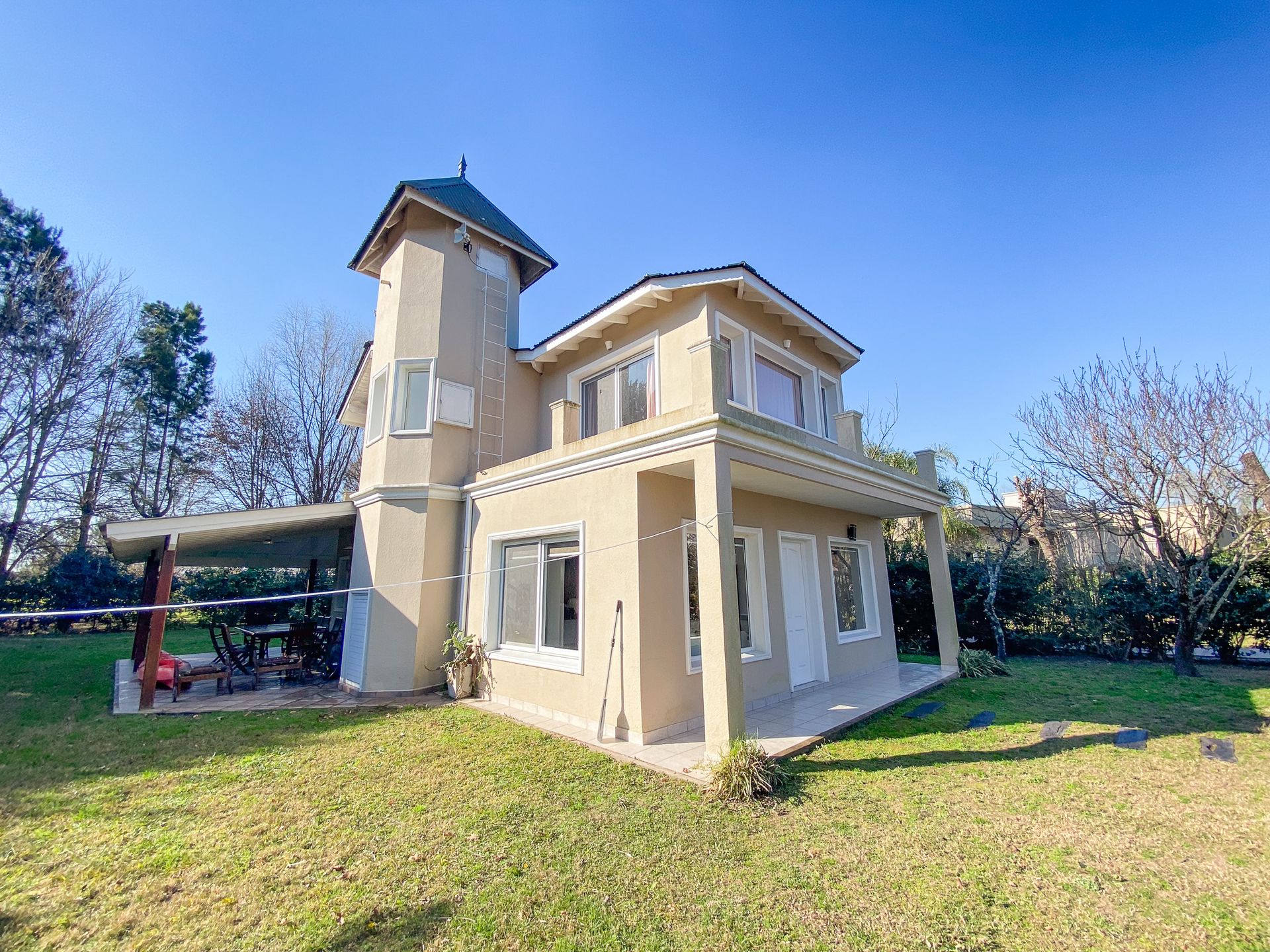 Casa Venta 5 Ambientes Parrilla Galeria Amueblada