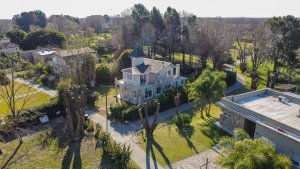 House for Sale 5 Rooms Grill Gallery