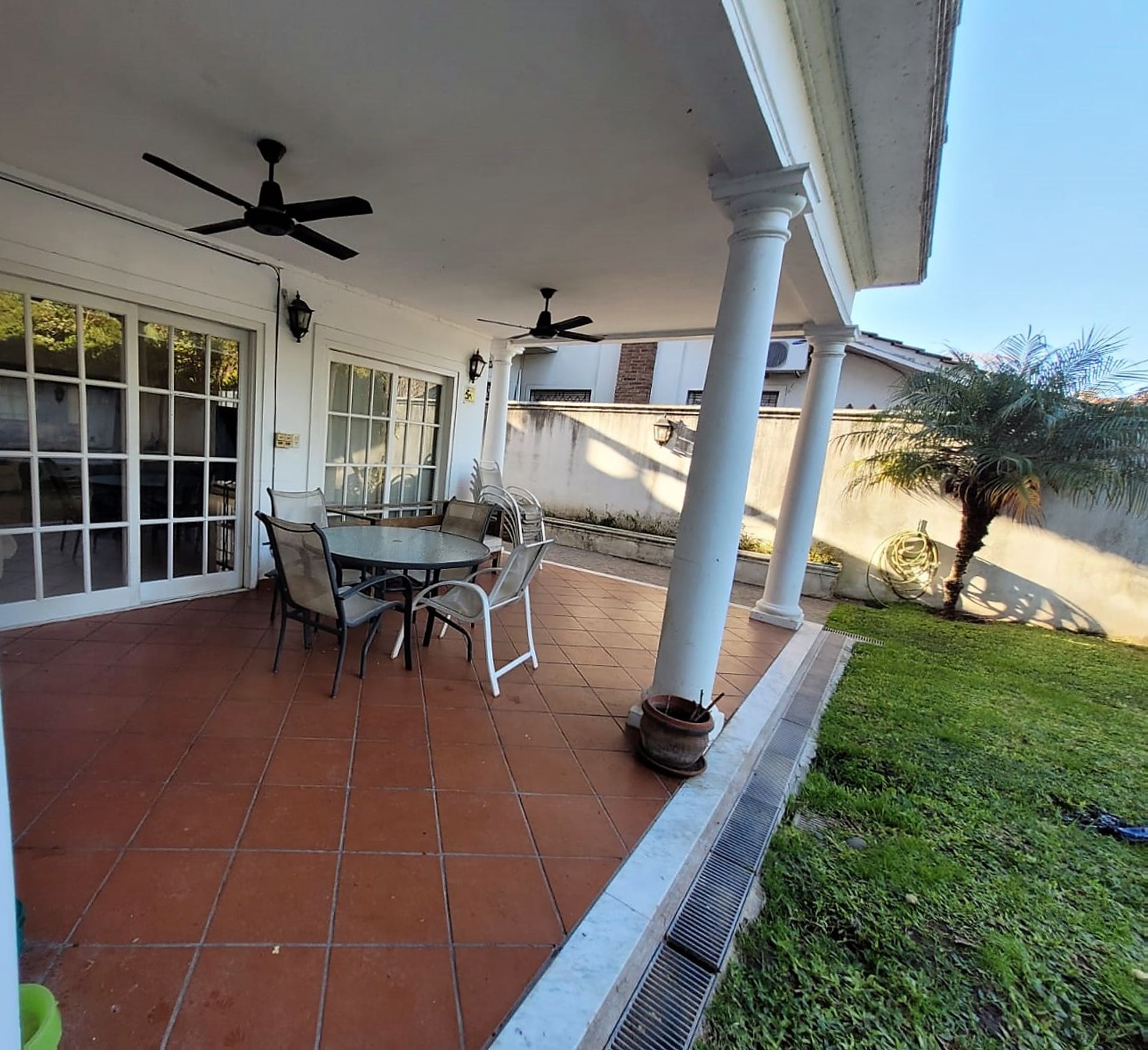 VENTA espectacular casa SAN ISIDRO/ APTO CREDITO