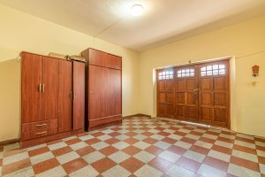 Sale of 7-room apartment with BBQ area/garage, Villa Martelli