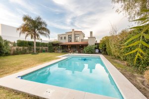 Venta Casa En Barrio Santa Barbara