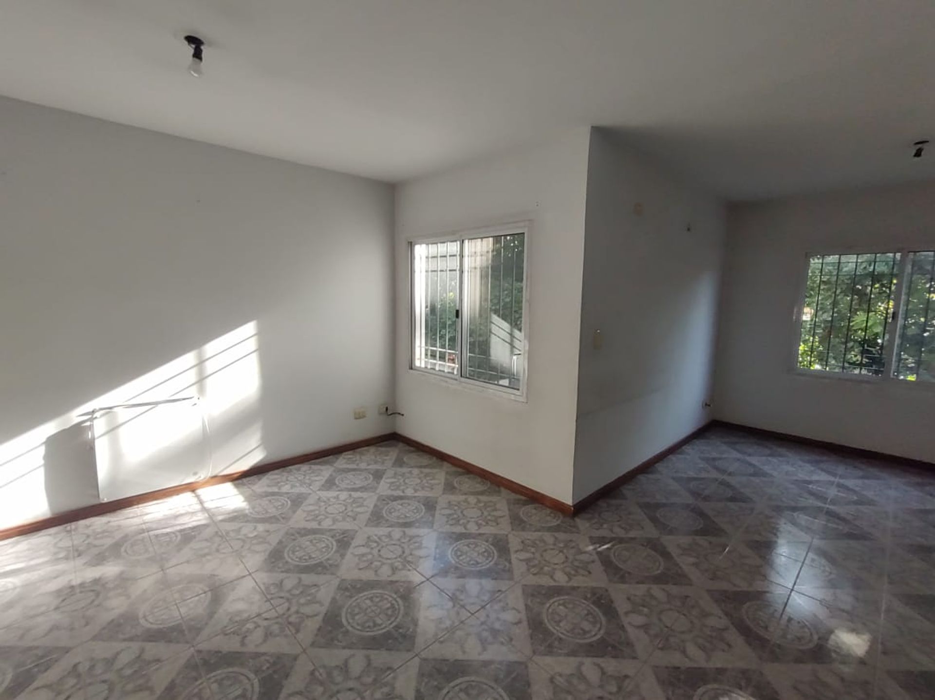 Dpto 4 amb,3 bañosTRIPLEX 200m2