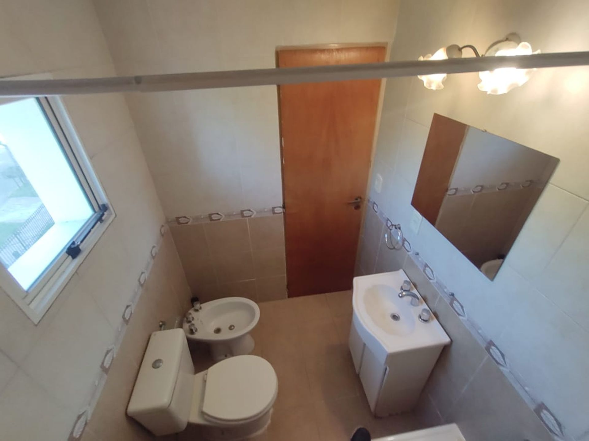 Dpto 4 amb,3 bañosTRIPLEX 200m2