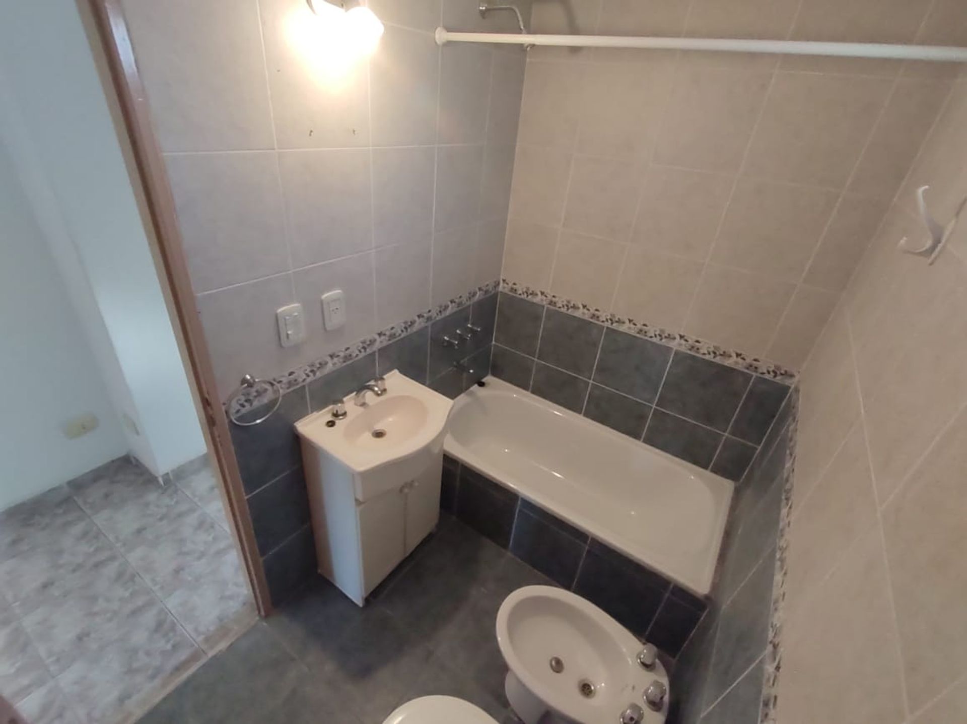 Dpto 4 amb,3 bañosTRIPLEX 200m2