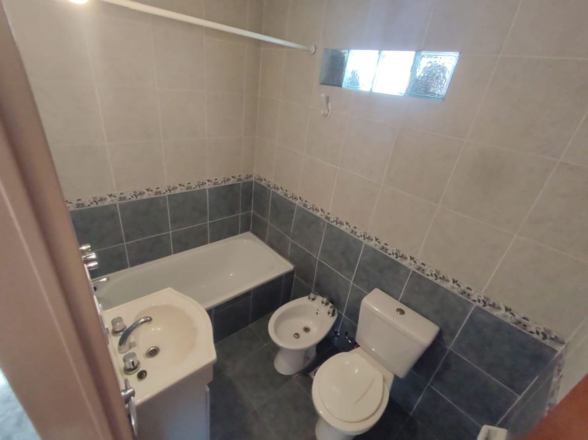 Dpto 4 amb,3 bañosTRIPLEX 200m2