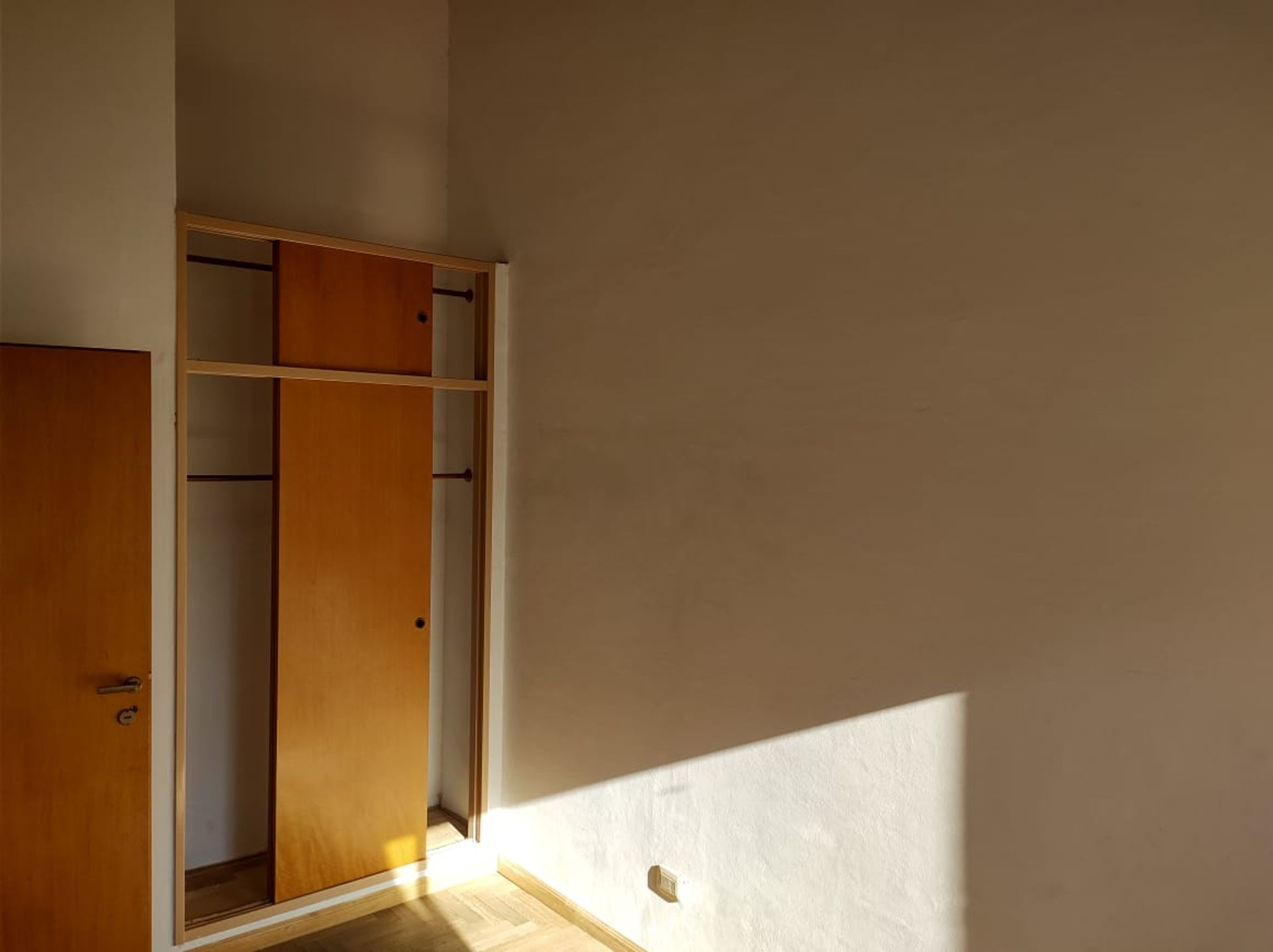 Dpto 4 amb,3 bañosTRIPLEX 200m2