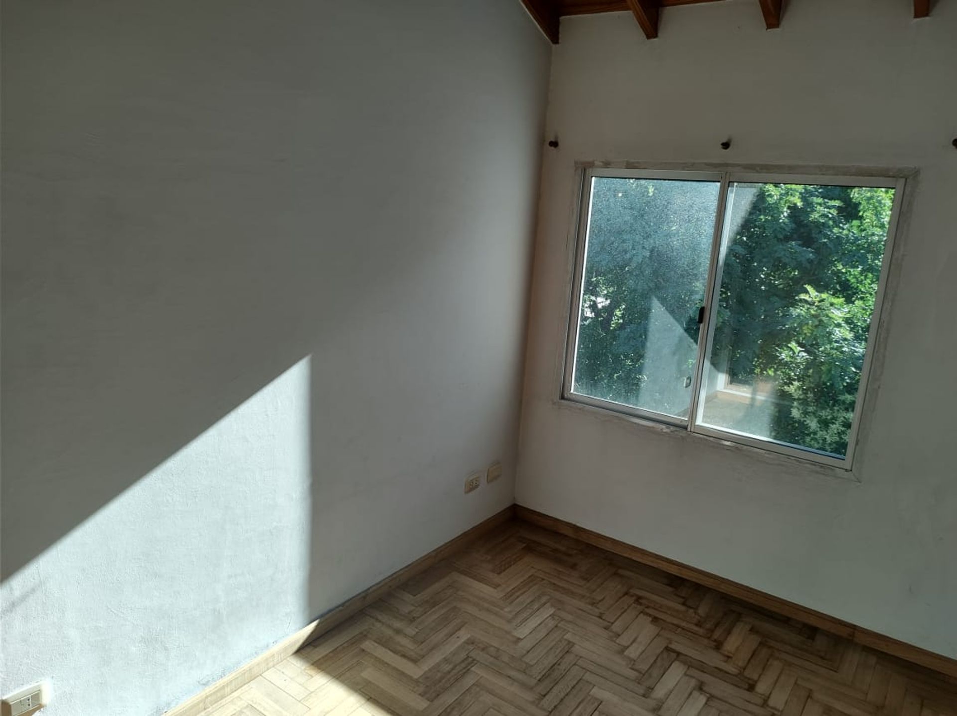 Dpto 4 amb,3 bañosTRIPLEX 200m2