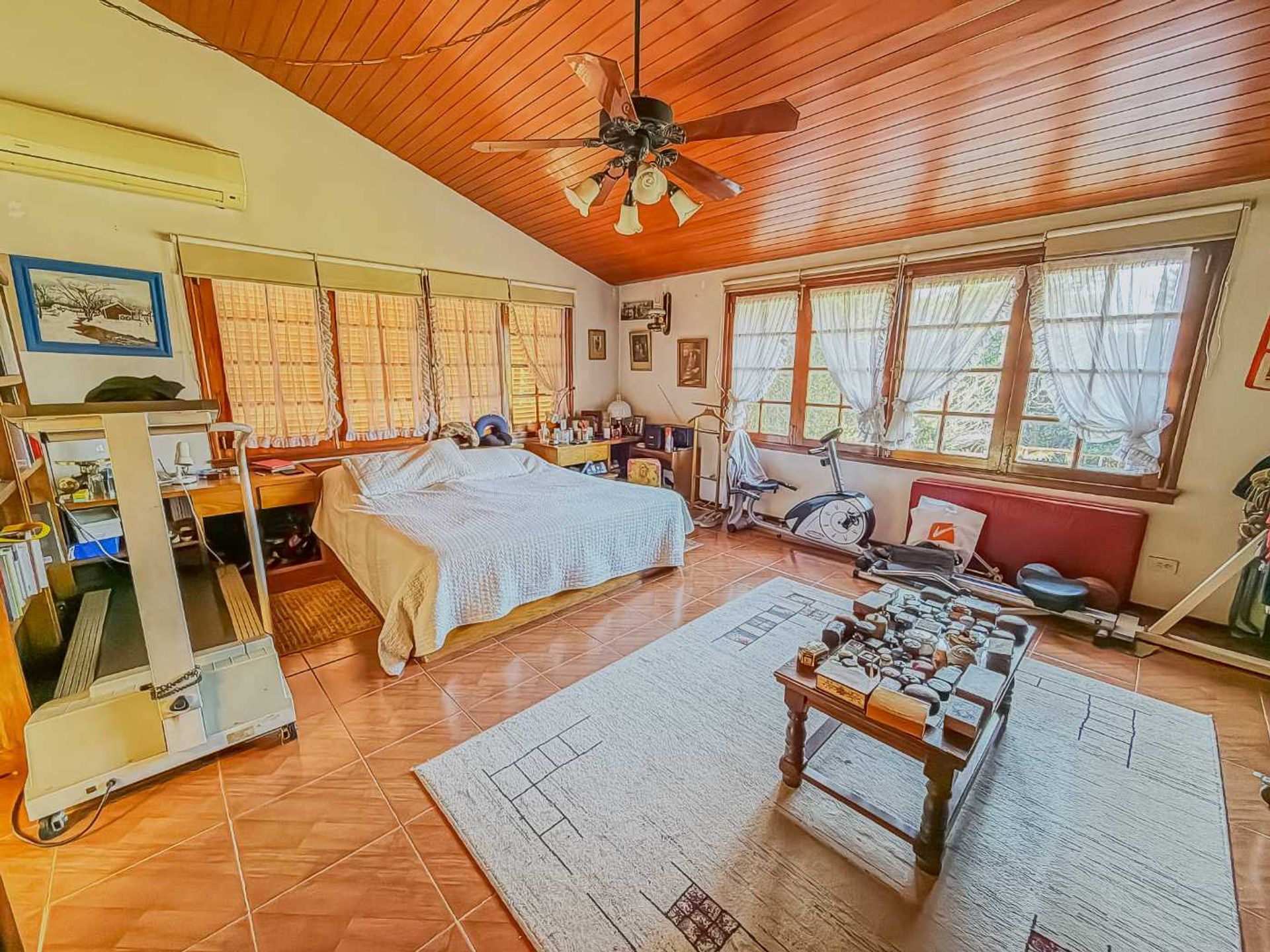 VENTA CASA 7 AMB - PARQUE y PISCINA - SAN ISIDRO
