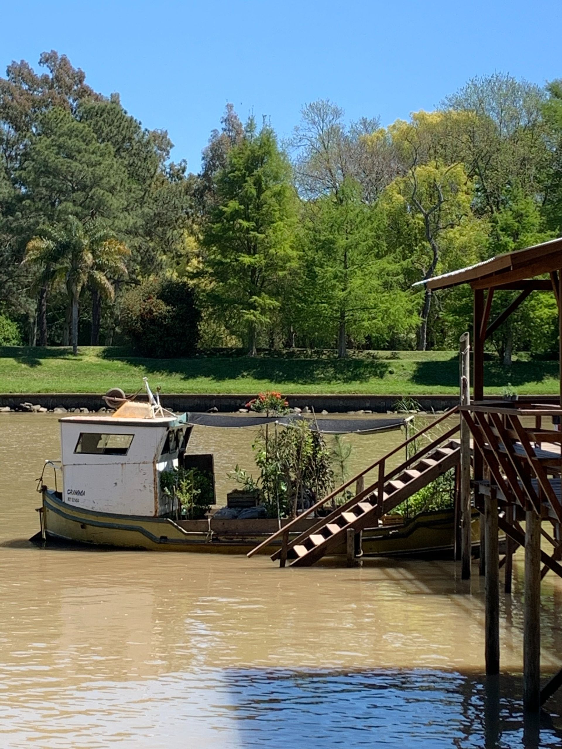 Casa venta Delta del Tigre frente al Rio Capitan