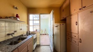 Apartment 3 rooms + dependency + garage, open view, Olivos