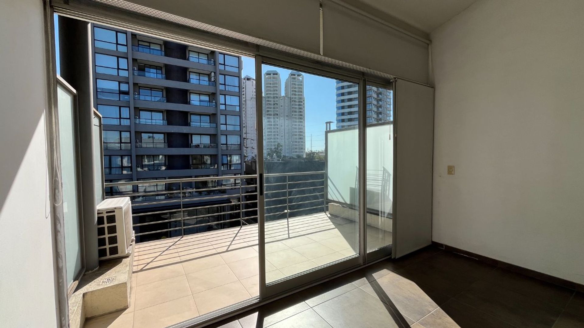 Apartment Mono + Garage + Balcony Terrace + Walk-in Closet
