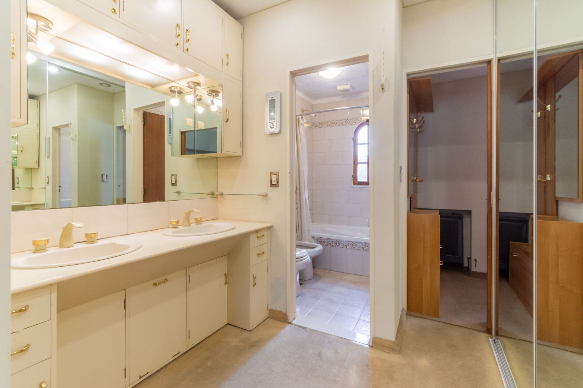 Casa venta mejor zona Vicente Lopez 3 dormitorios