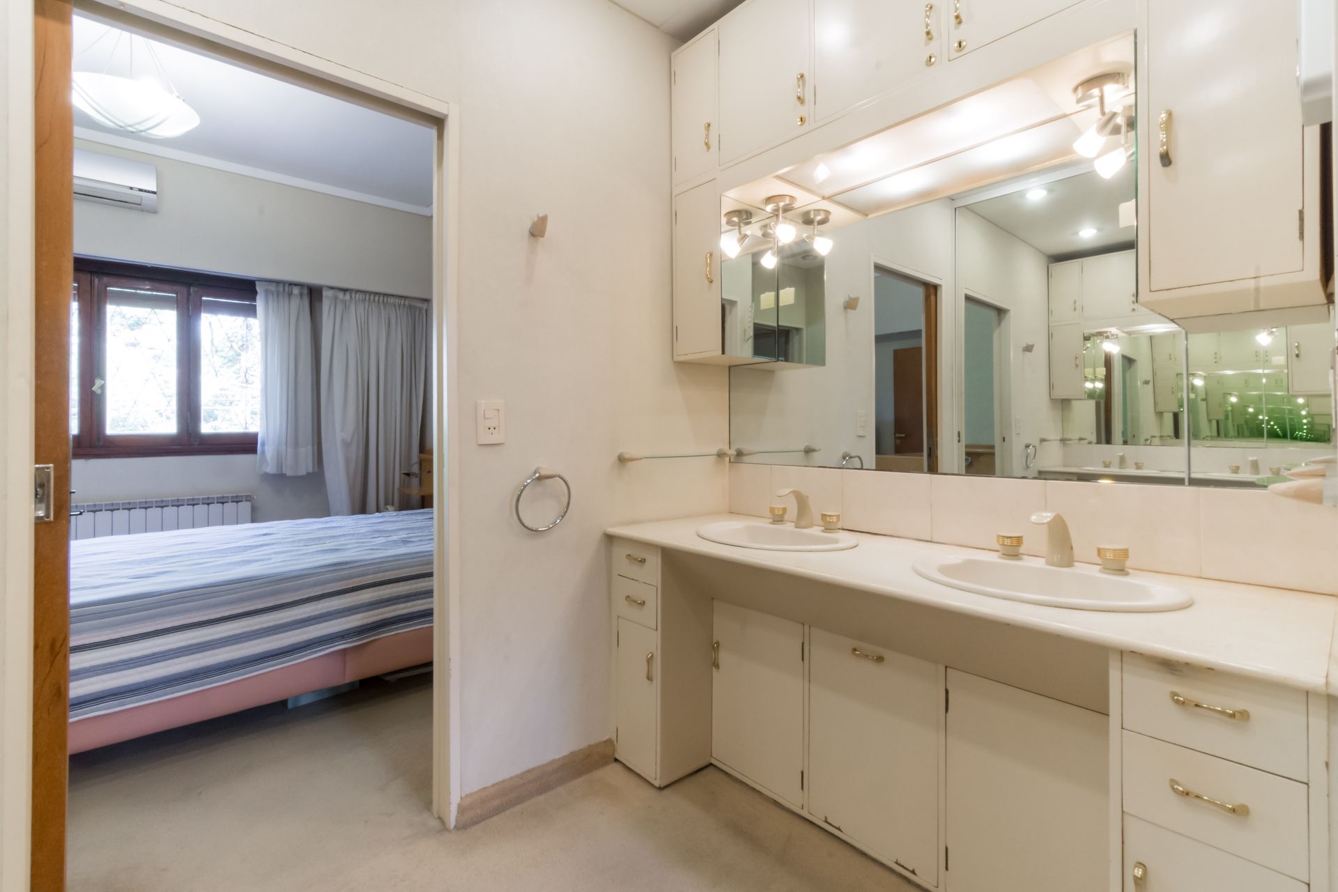 Casa venta mejor zona Vicente Lopez 3 dormitorios