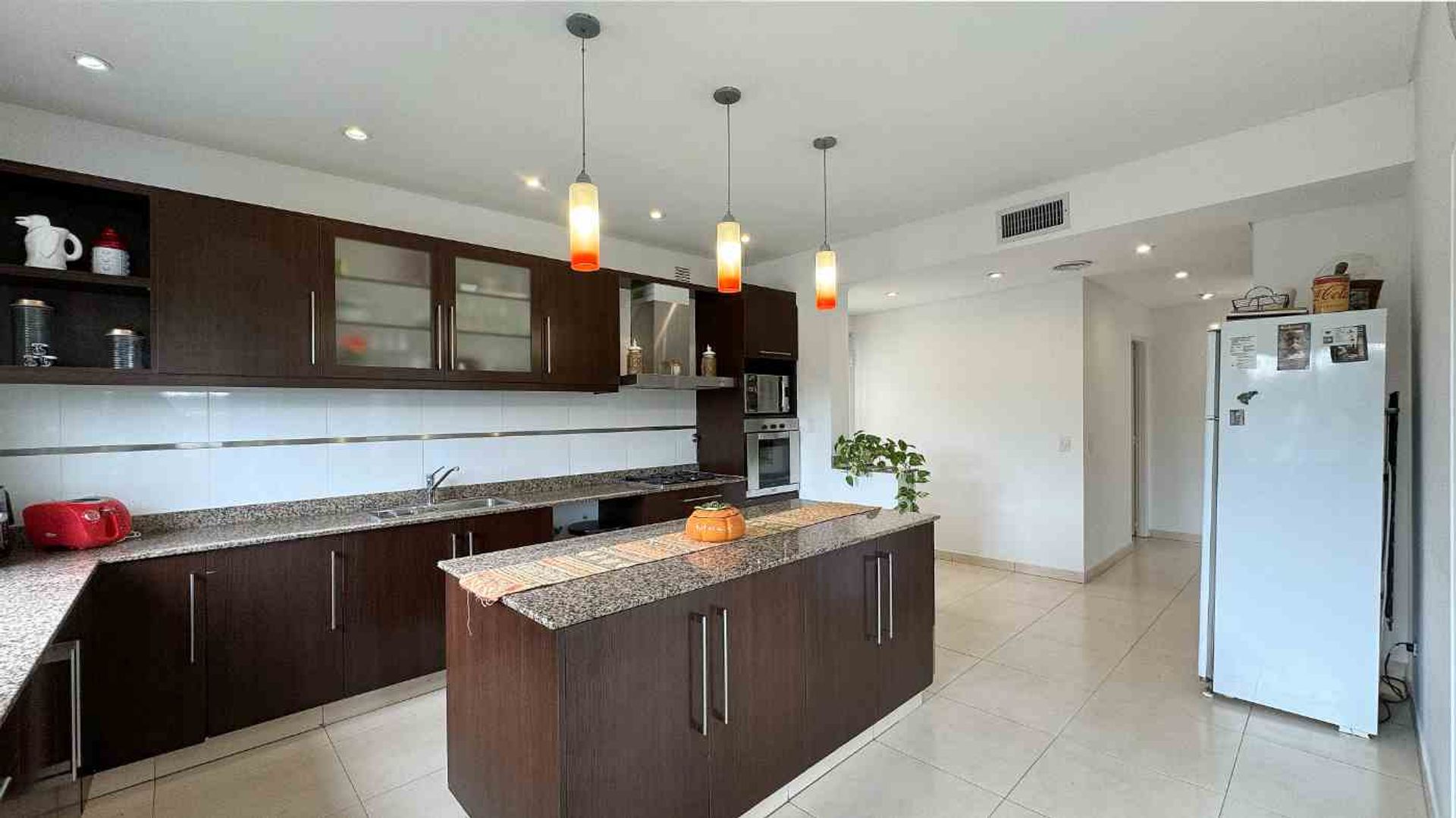Venta Casa 6 Ambientes En Barrio San Fransisco