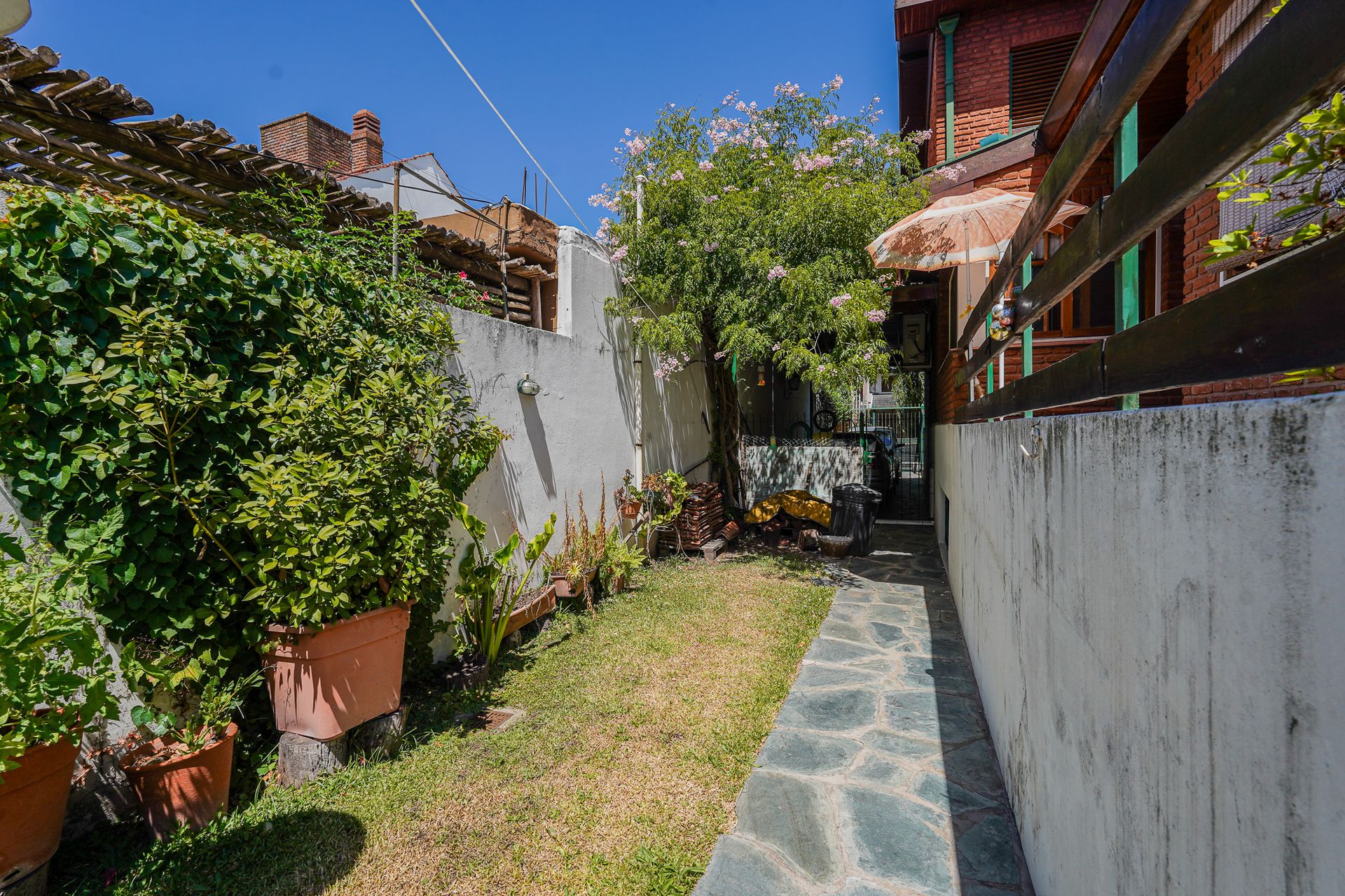 Casa 5 Ambientes Venta Boulogne Pileta Cocheras