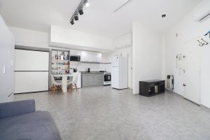 2-room apartment for sale, ground floor, Victoria