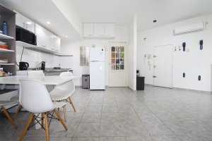 2-room apartment for sale, ground floor, Victoria