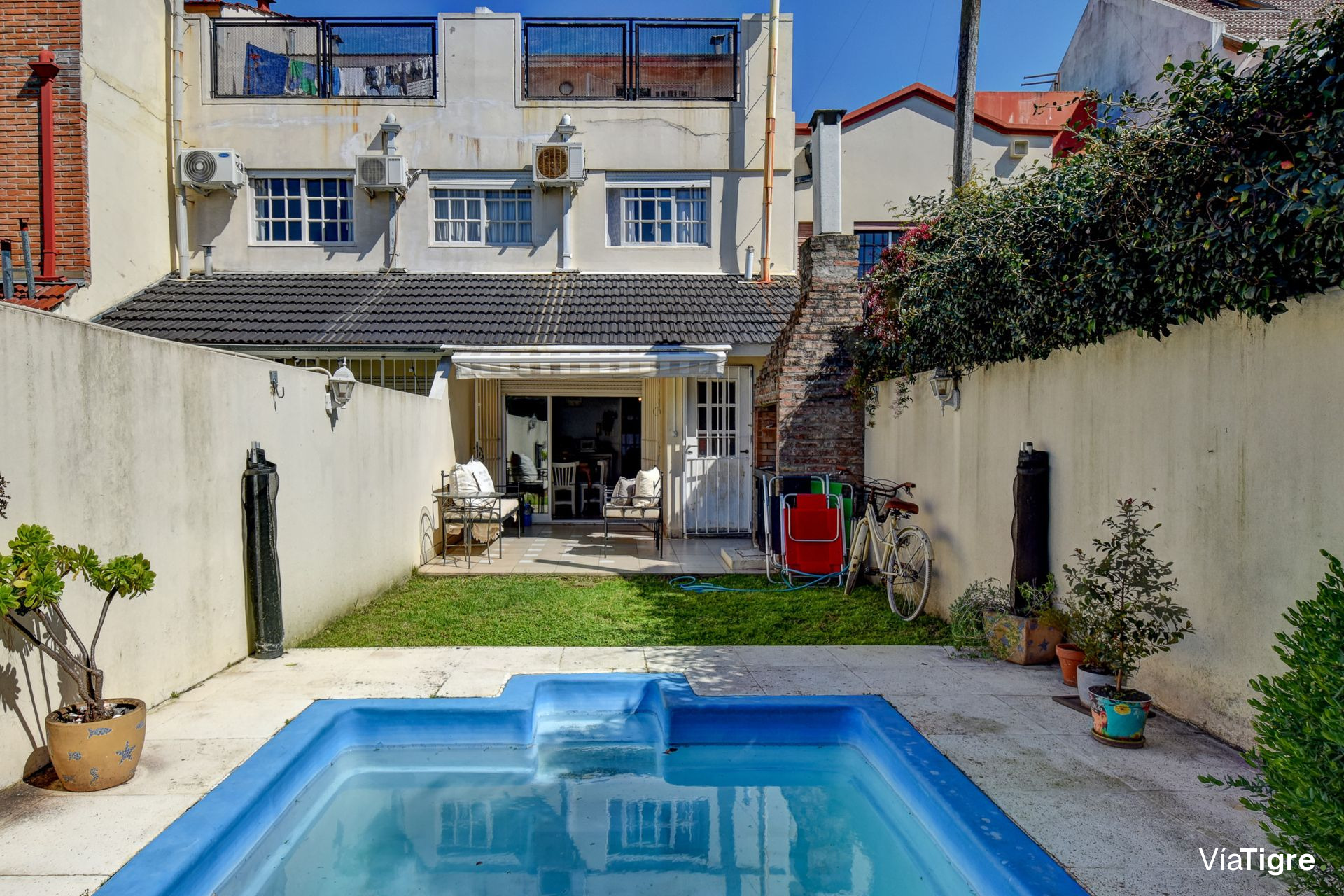 Venta Casa Duplex Olivos 5 Ambientes Pileta Jardin
