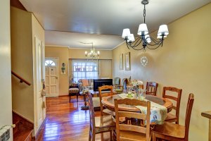 Olivos Duplex House for Sale – 5 Rooms, Pool, Garden