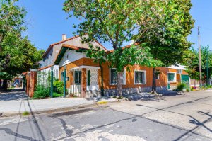 Casa 5 Ambientes en alquiler en Martínez