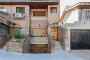 Venta Casa 9 Ambientes Munro Cochera Y Patio