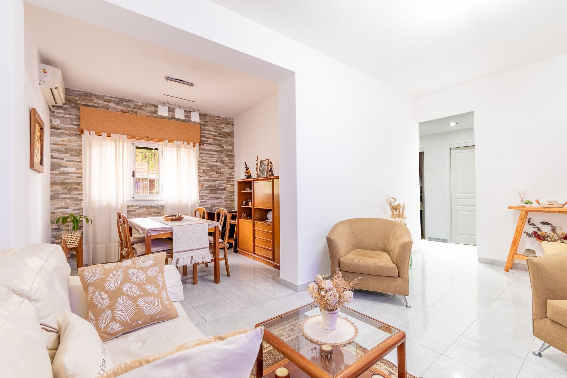 Sale - 3 rooms - Ground floor - Shared patio - Olivos