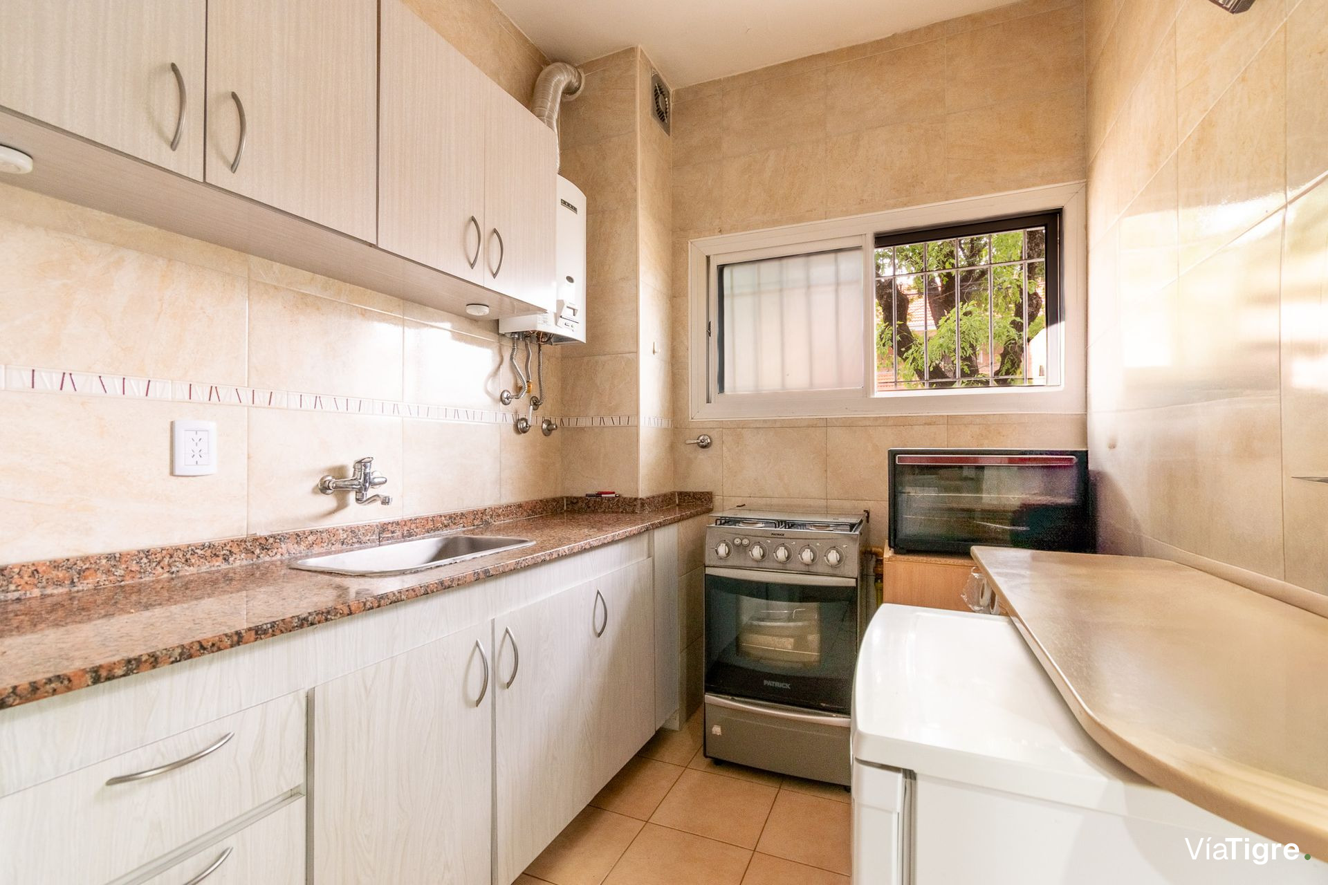 Venta- 3 Ambientes- Pb - Patio Compartido- Olivos