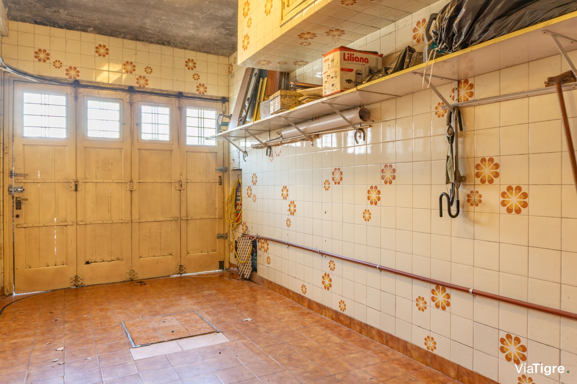 VENTA Casa 4 AMBIENTES con Jardin y cochera OLIVOS