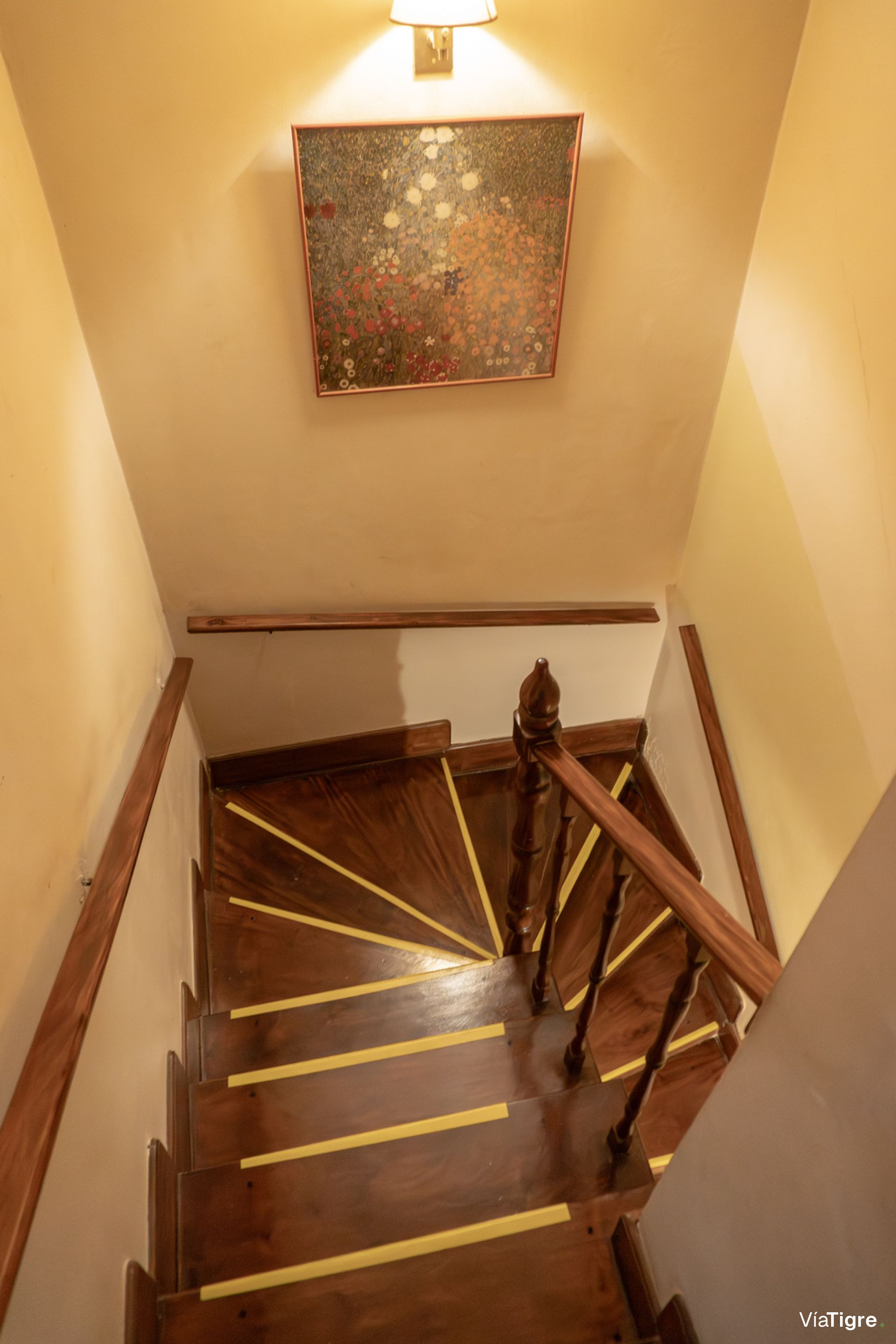 VENTA Casa 4 AMBIENTES con Jardin y cochera OLIVOS